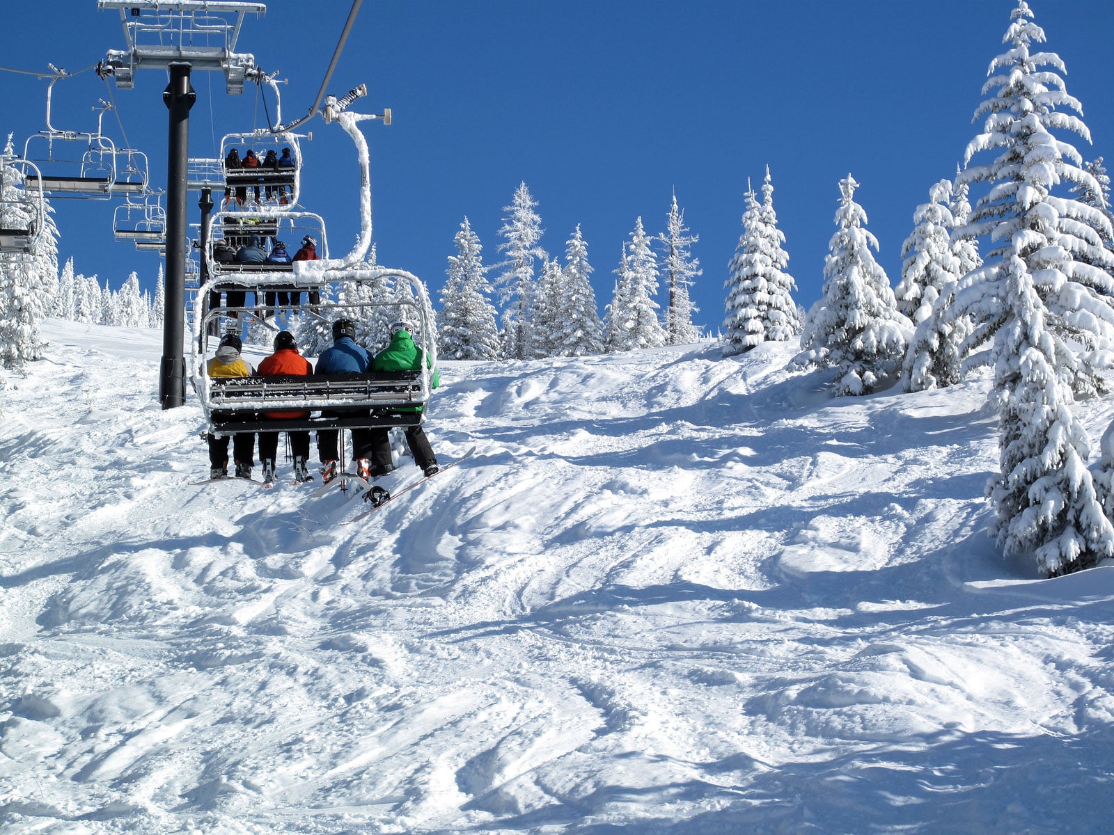 the-10-best-family-friendly-ski-resorts-in-north-america-masterfit